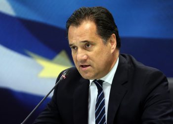 Ο υπουργός Ανάπτυξης Αδωνις Γεωργιάδης  κάνει ανακοινώσεις σχετικά με τα μέτρα στήριξης της οικονομίας την περίοδο της υγειονομικής κρίσης, Αθήνα Δευτέρα 30 Μαρτίου 2020. ΑΠΕ-ΜΠΕ/ΑΠΕ-ΜΠΕ/ΟΡΕΣΤΗΣ ΠΑΝΑΓΙΩΤΟΥ