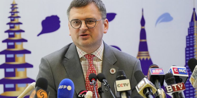 Ukraine Foreign Minister Dmytro Kuleba speaks during a press conference as he attends the  ASEAN Summit (Association of Southeast Asian Nations) in Phnom Penh, Cambodia, Saturday, Nov. 12, 2022. (AP Photo/Vincent Than)